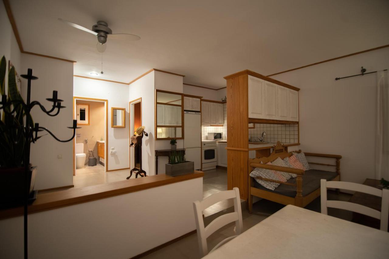 Lotos Beach Home Kini Exterior foto